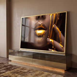Quadro Decorativo Lábios Dourados em ambiente decorado - quadros decorativos para sala