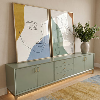 Quadro Decorativo Encanto Feminino: Cores Pastel Únicas em ambiente decorado - quadros decorativos para sala