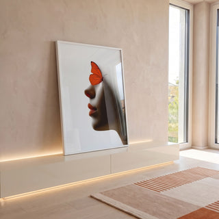 Quadro Decorativo Artística com Borboleta Laranja em ambiente decorado - quadros decorativos para sala