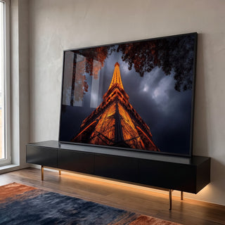 Quadro Decorativo Torre Eiffel Noturna Elegante em ambiente decorado - quadros decorativos para sala