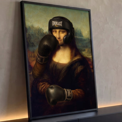 Mona Lisa com capacete e luvas de boxe pretas sobre paisagem renascentista, quadro decorativo