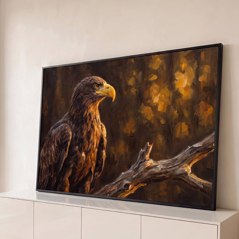 Águia marrom pousada em galho seco, pintura a óleo com fundo em tons dourados, quadro decorativo