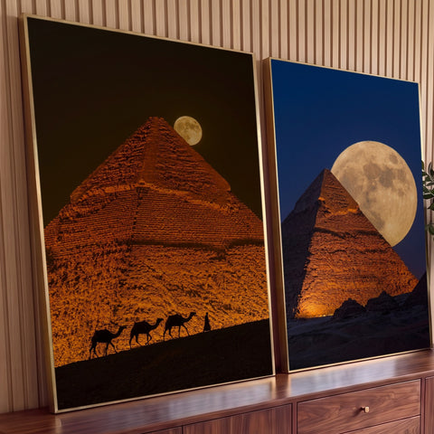 Quadro Decorativo Kit 2 Telas Pirâmides do Egito para Sala | quadros decorativos para sala | pirâmides do Egito iluminadas à noite com lua cheia em duas composições | Porao dos Quadros