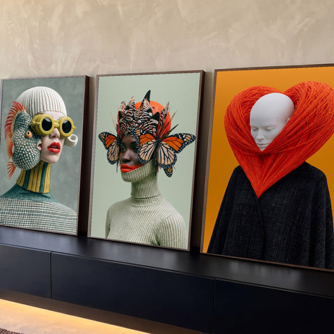 Quadro Decorativo Kit 3 Telas Retratos Surreais para Sala | quadros decorativos para sala | três retratos surreais com peixe-balão, borboletas laranja e fios em forma de coração | Porao dos Quadros