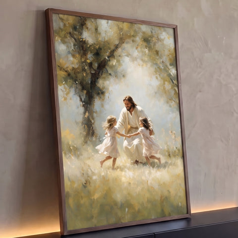 Jesus sorridente de túnica branca brincando de ciranda com duas meninas em campo iluminado, quadro decorativo
