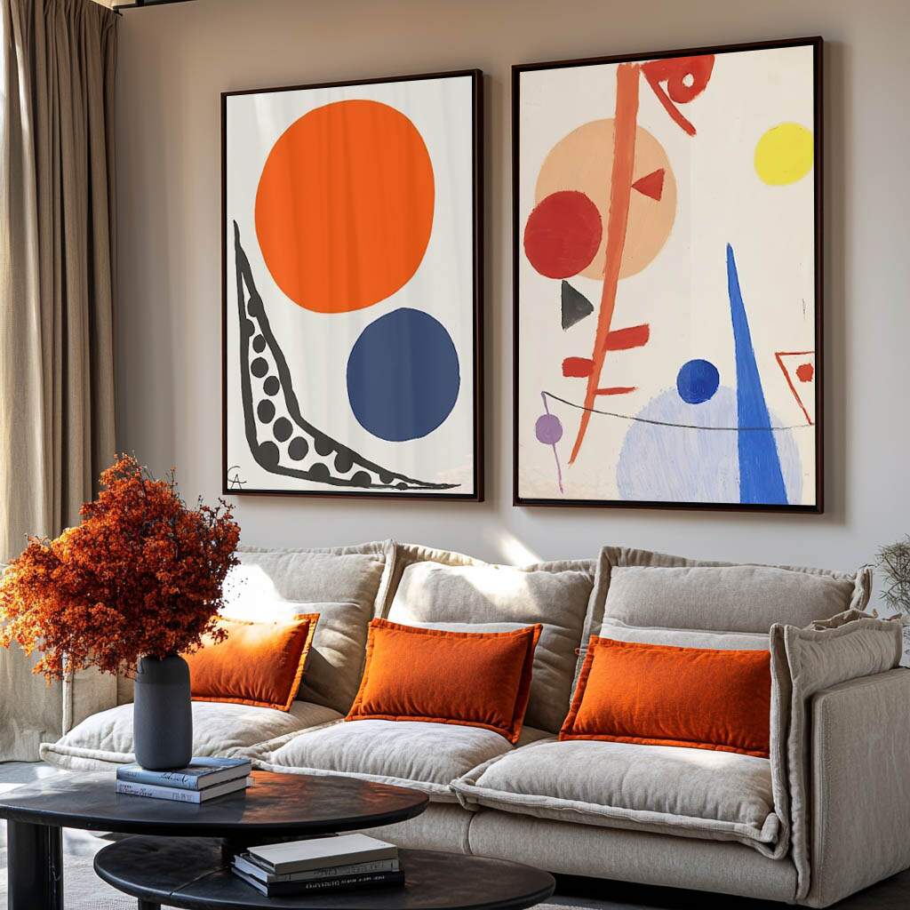 quadros decorativos abstratos coloridos com geometrias vibrantes em sala de estar