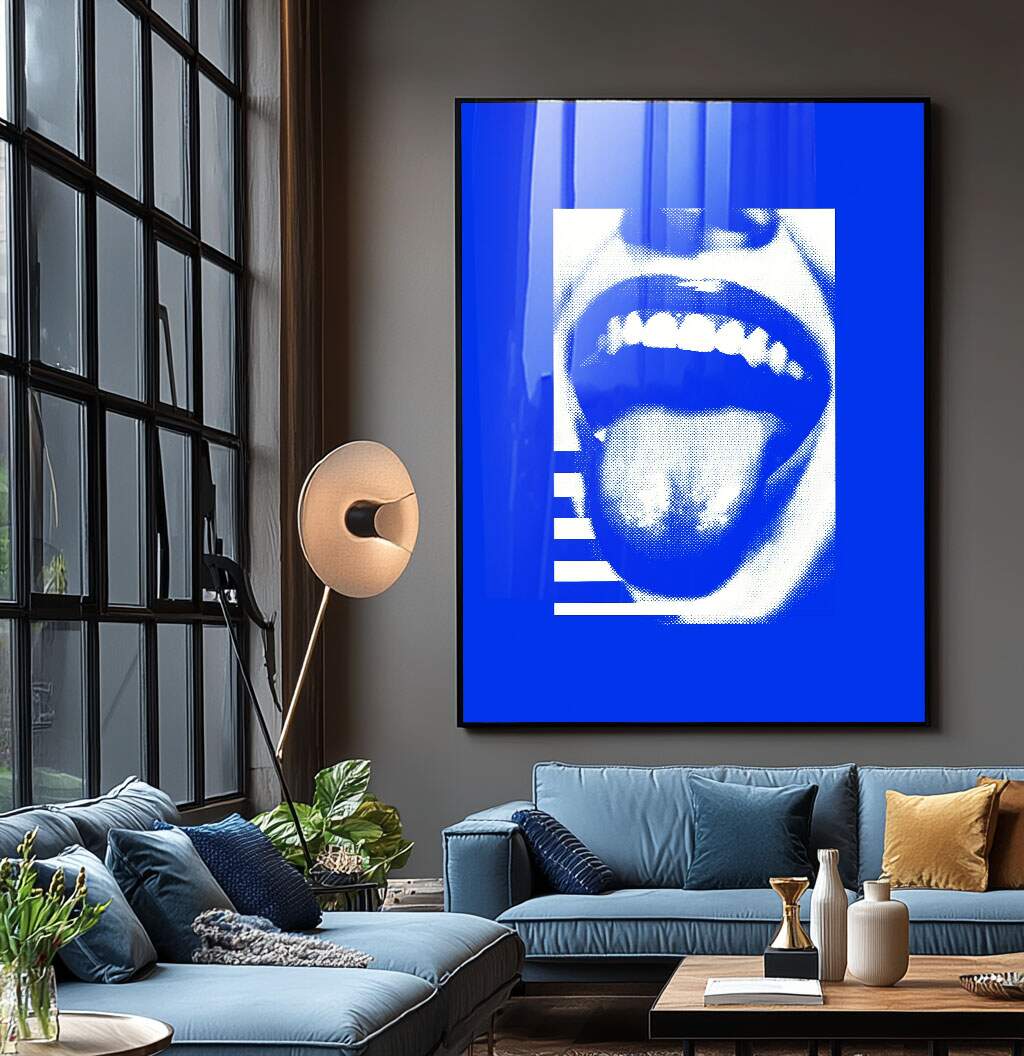 quadro decorativo pop art azul e branco em sala com parede cinza