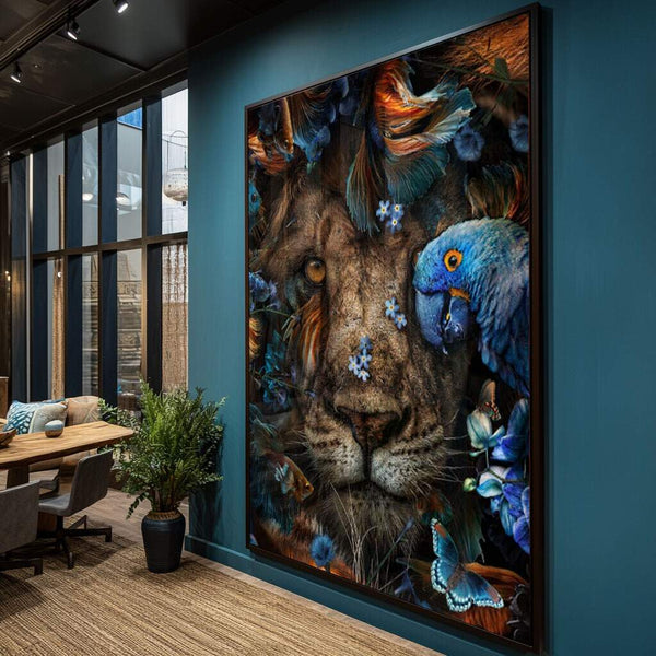 quadro decorativo para quarto com leão e flores em tons quentes