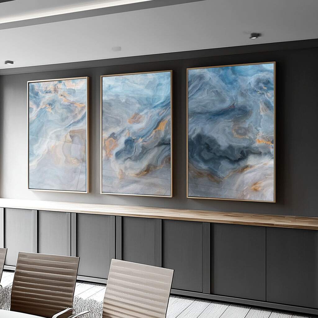 quadros decorativos abstratos para banheiro em tons azuis e dourados com moldura