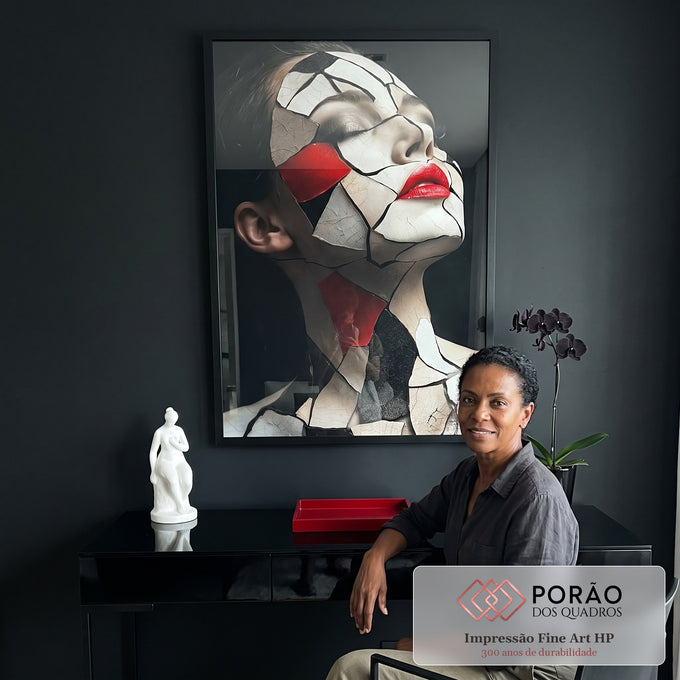 Mosaico da Alma: Quadro Feminino em Fragmentos em escritorio moderno - quadros decorativos para sala