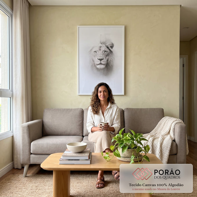 Quadro Decorativo Leão Monocromático em sala de estar moderna - quadros decorativos para sala