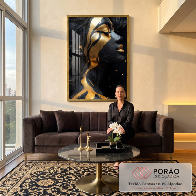 Quadro Decorativo Glamorosos Detalhes da Mulher em Dourado em sala de estar moderna - quadros decorativos para sala