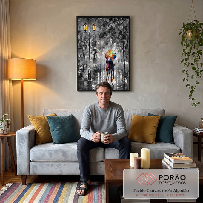 Quadro Decorativo: Íntimo Momento de Amor na Chuva em sala de estar moderna - quadros decorativos para sala