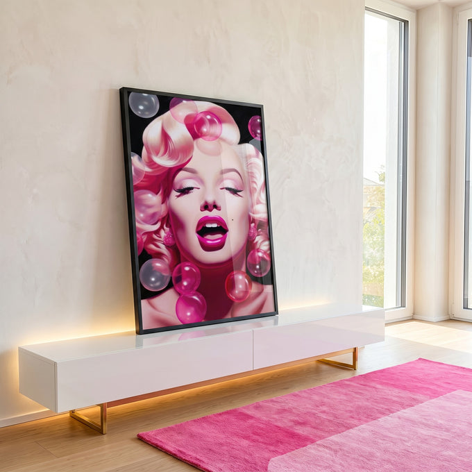 Quadro Decorativo Envolvente: Marilyn Monroe e Bolhas Rosas em ambiente decorado - quadros decorativos para sala