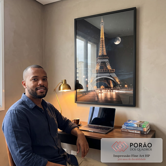 Quadro Decorativo A Encantadora Torre Eiffel sob o Brilho da Noite em escritorio moderno - quadros decorativos para sala