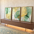 Quadro Decorativo Trio Moderno: Folhagem Dourada e Verde para Ambientes Sofisticados em ambiente decorado - quadros decorativos para sala