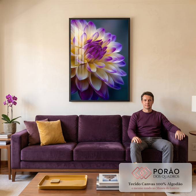 Quadro Decorativo Flor Exuberante Amarelo e Roxo em sala de estar moderna - quadros decorativos para sala