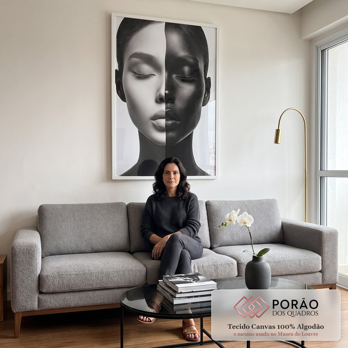 Quadro Decorativo Minimalista Feminino em Preto e Branco em sala de estar moderna - quadros decorativos para sala