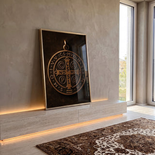 Quadro Decorativo Medalhão de São Bento em ambiente decorado - quadros decorativos para sala