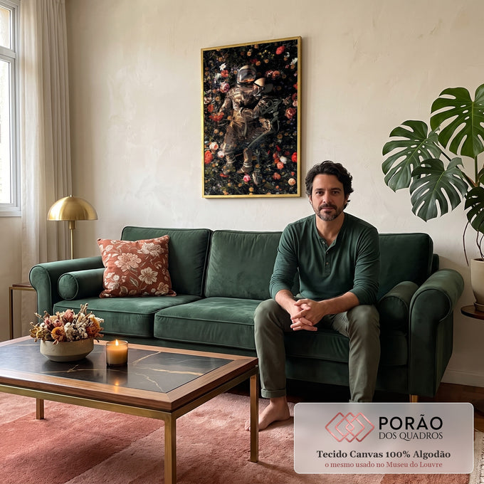 Quadro Decorativo Amor Cósmico: União Astral e Flores em sala de estar moderna - quadros decorativos para sala