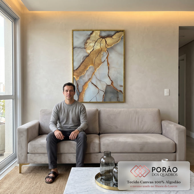 Quadro Decorativo Mármore com Detalhes em Dourado em sala de estar moderna - quadros decorativos para sala