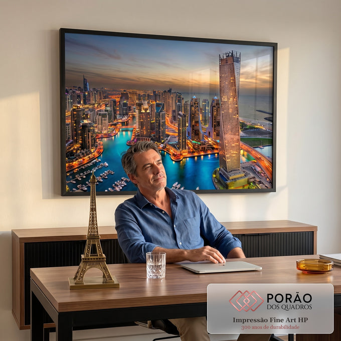 Quadro Decorativo: Esplendor de Dubai no Pôr do Sol em escritorio moderno - quadros decorativos para sala