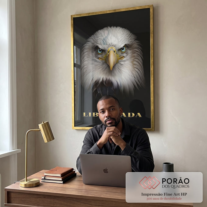 Quadro Decorativo Águia: Liberdade e Poder em escritorio moderno - quadros decorativos para sala