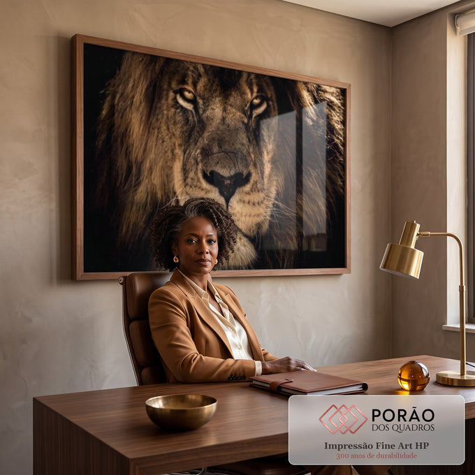 Quadro Decorativo O Esplendor do Leão: Majestade e Paz em escritorio moderno - quadros decorativos para sala