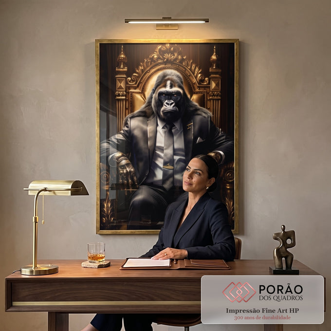 Quadro Decorativo Macaco Chefe: Domínio e Sabedoria em escritorio moderno - quadros decorativos para sala