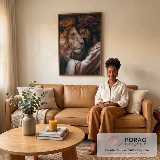Quadro Decorativo Leão ao Lado de Jesus Cristo em sala de estar moderna - quadros decorativos para sala