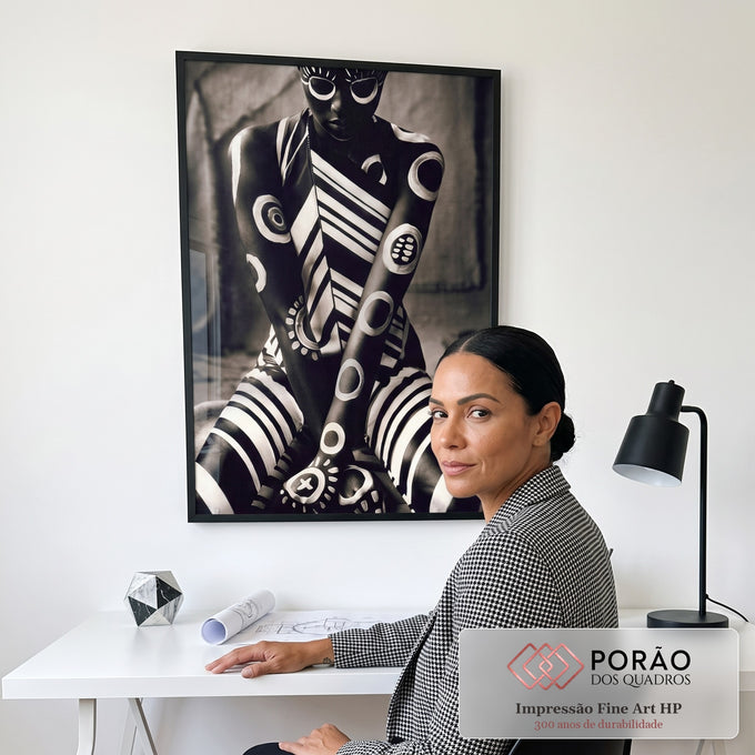 Quadro Decorativo Elegante Mulher em Monocromático em escritorio moderno - quadros decorativos para sala