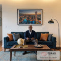 Quadro Decorativo: Esplendor de Dubai no Pôr do Sol em sala de estar moderna - quadros decorativos para sala