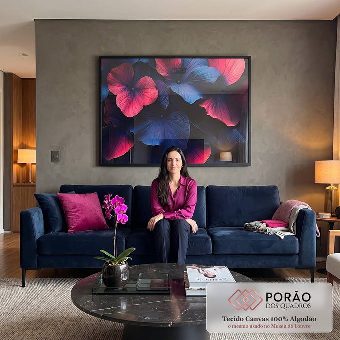 Quadro Decorativo de Flores em Tons Escuros em sala de estar moderna - quadros decorativos para sala