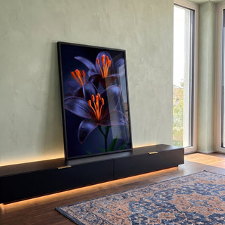 Quadro Decorativo Lírios em Harmonia em ambiente decorado - quadros decorativos para sala