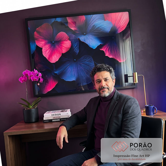 Quadro Decorativo de Flores em Tons Escuros em escritorio moderno - quadros decorativos para sala