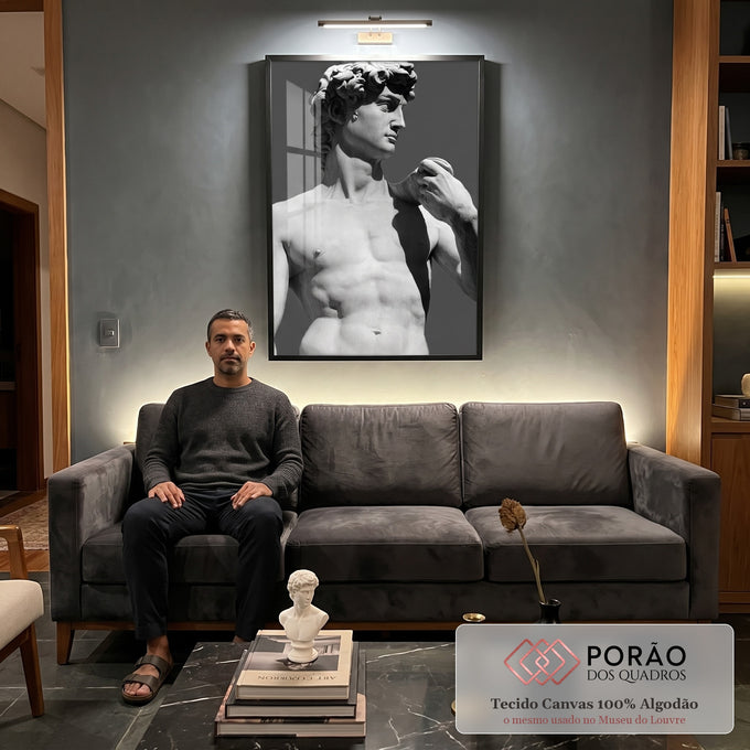 Quadro Decorativo: Toque Renascentista Único em Preto e Branco em sala de estar moderna - quadros decorativos para sala