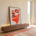Quadro Decorativo Artístico da Mulher Alaranjada em ambiente decorado - quadros decorativos para sala