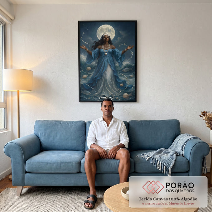 Quadro Decorativo Orixá Iemanjá: Rainha do Mar em sala de estar moderna - quadros decorativos para sala