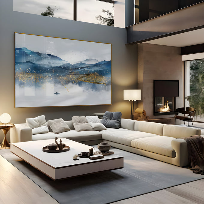 Montanhas azuis em aquarela com névoa, caminho dourado e pequeno barco no lago, quadro decorativo