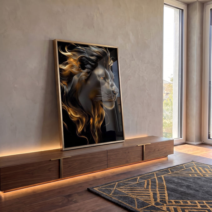 Majestade Dourada - Quadro Decorativo de Leão em Alto Contraste em ambiente decorado - quadros decorativos para sala