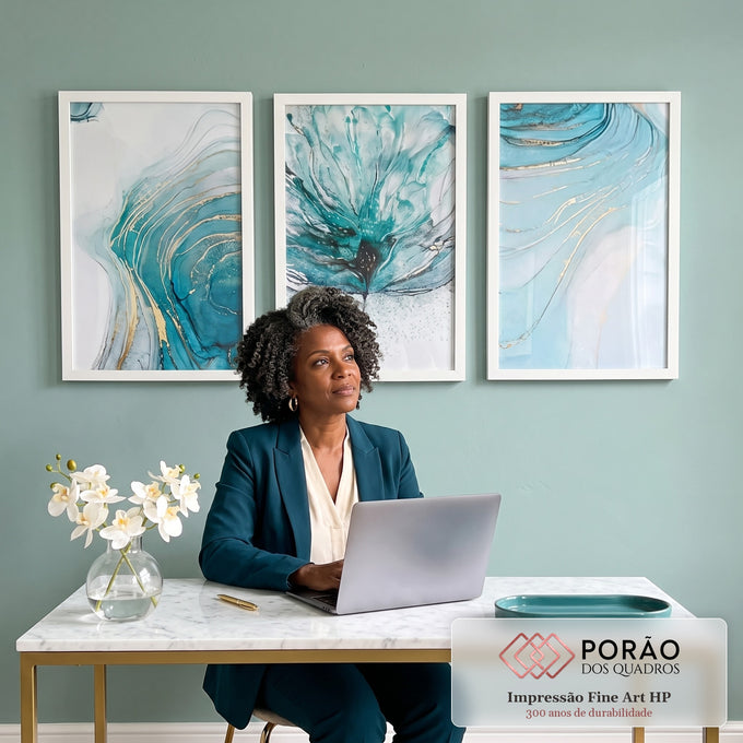 Quadro Decorativo: Abstração Azul e Dourado - Elegância Única em escritorio moderno - quadros decorativos para sala