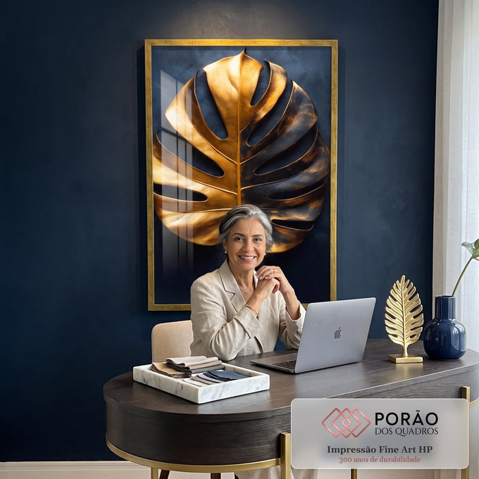 Quadro Decorativo Folha de Monstera Dourada em escritorio moderno - quadros decorativos para sala