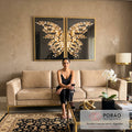 Quadro Decorativo Luxo: Asas de Borboleta Douradas em sala de estar moderna - quadros decorativos para sala