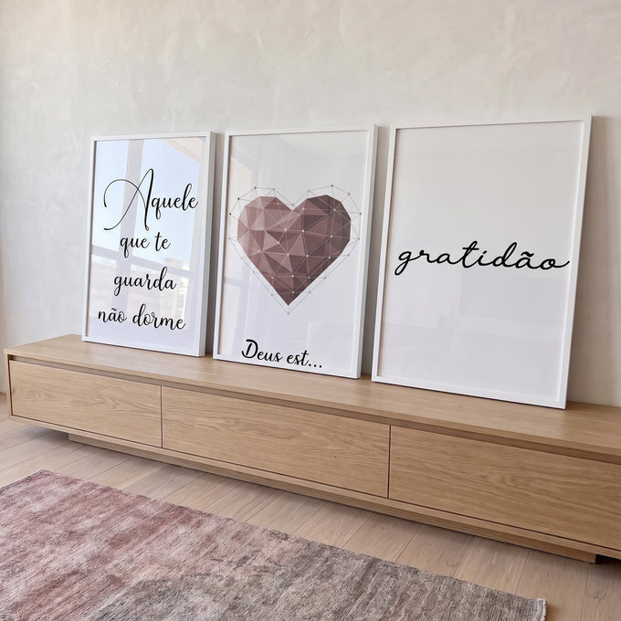 Quadro Decorativo Corações & Palavras: Inspire seu Lar em ambiente decorado - quadros decorativos para sala