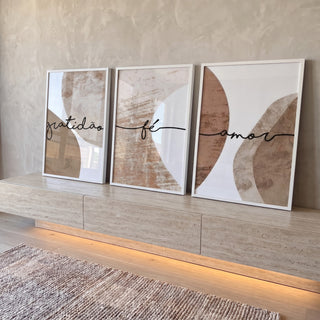 Quadro Decorativo Magnólias Douradas: Elegância Noturna em ambiente decorado - quadros decorativos para sala