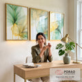 Quadro Decorativo Trio Moderno: Folhagem Dourada e Verde para Ambientes Sofisticados em escritorio moderno - quadros decorativos para sala