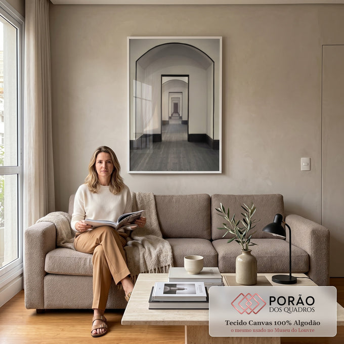 Quadro Decorativo Corredor do Tempo: Elegância Atemporal em sala de estar moderna - quadros decorativos para sala