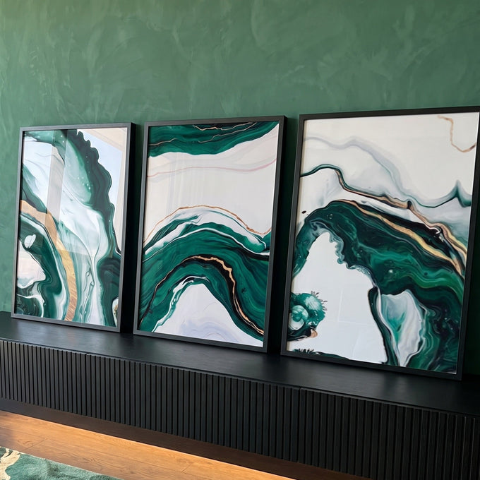 Quadro Decorativo Sussurros de Serenidade em Mármore Verde