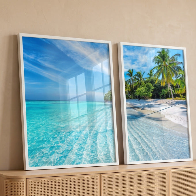 Praia tropical com palmeiras, areia branca e mar azul turquesa cristalino em duas telas, quadro decorativo