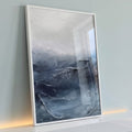 Mar abstrato azul marinho com espuma branca sob névoa branca texturizada, quadro decorativo